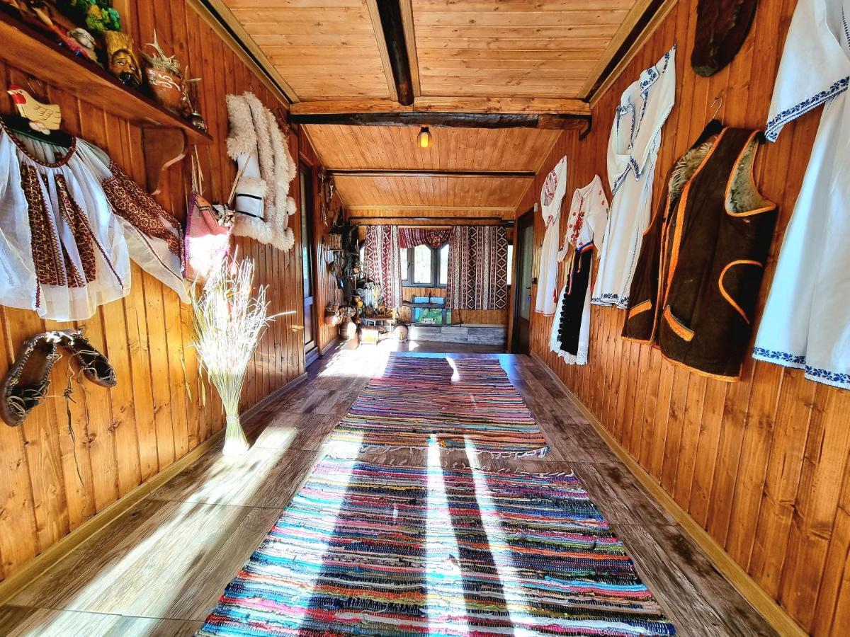 Lângă Stână Hotel Curtea de Argeş Exterior foto